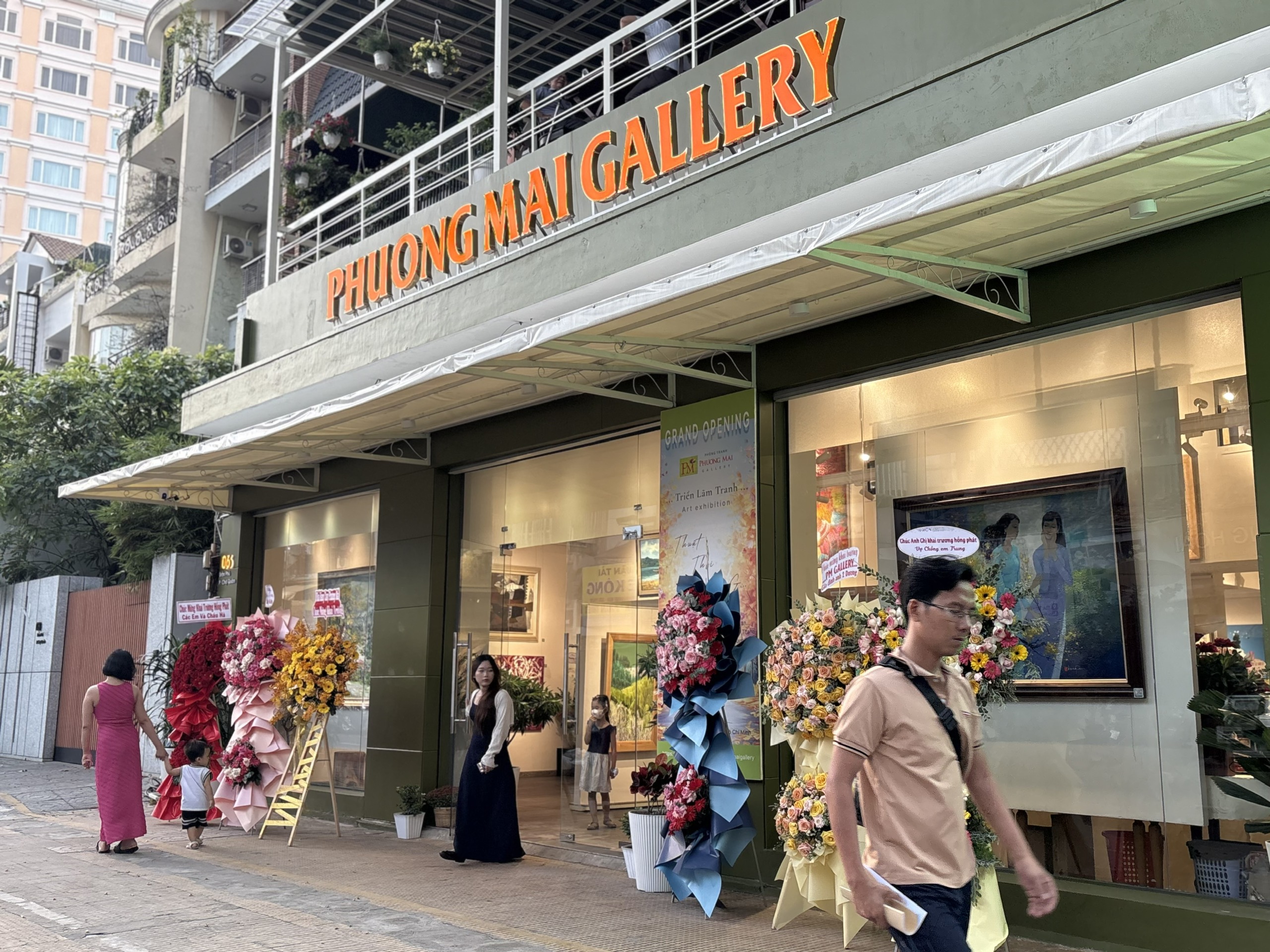 Không gian trưng bày tranh đương đại tại Phuong Mai Gallery 06 Trần Phú